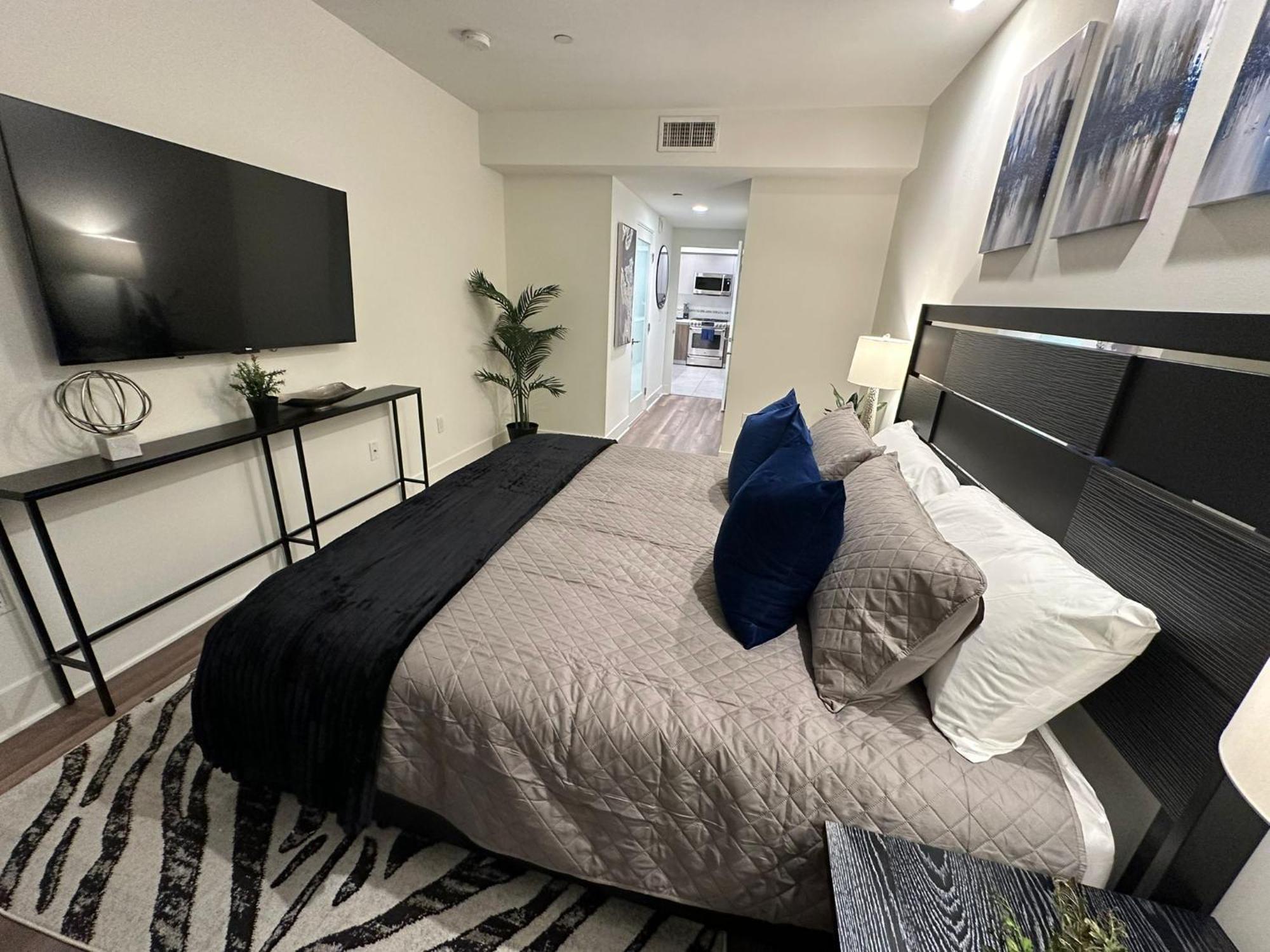 The Century City Cozy 3 Bedroom Apartment With Free Parking! Los Angeles Kültér fotó